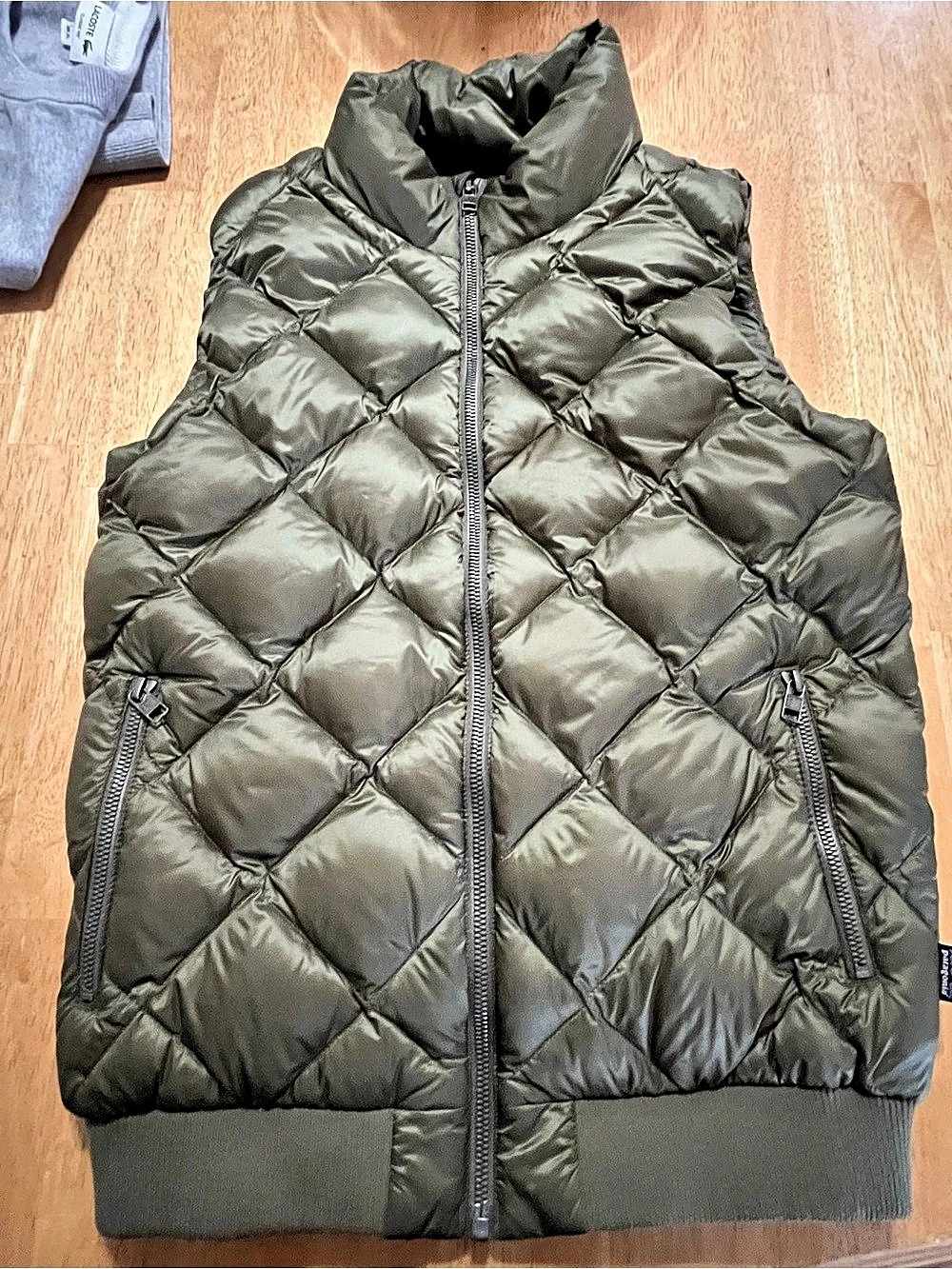 Patagonia Prow Bomber Down Vest Green Small